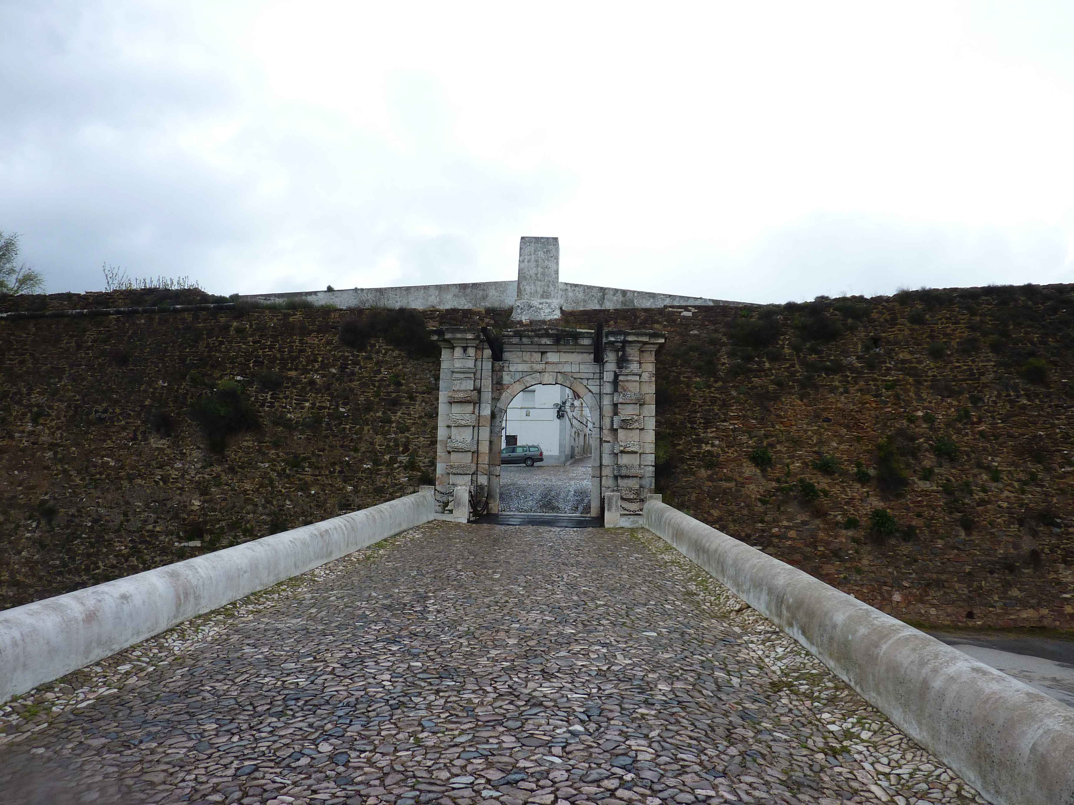 Photos de Sortie De Estremoz Par Le Chateau