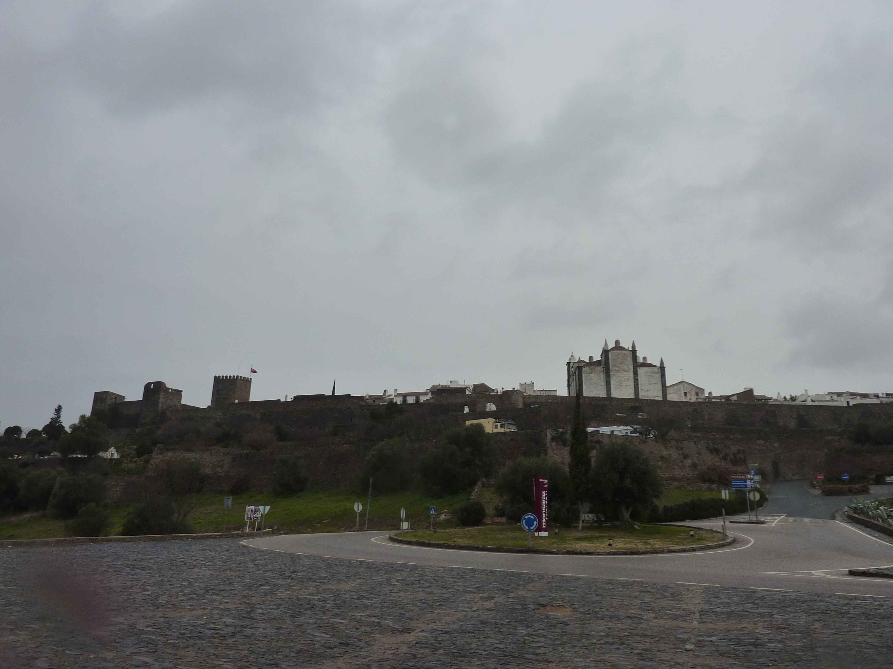 Photos de Les Remparts De Monsaraz Ville Chateau Au Portugal
