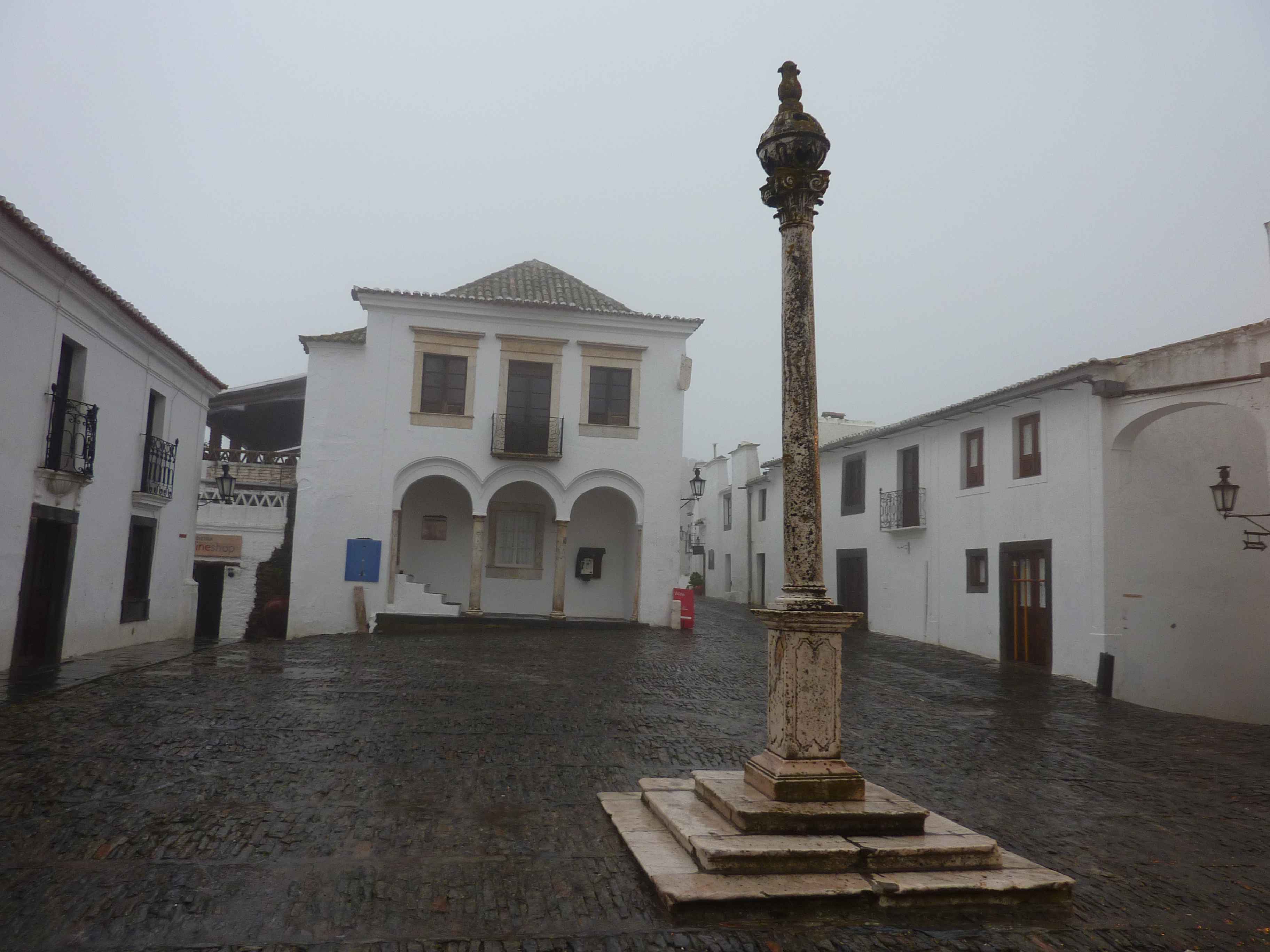 Photos de Place Prinipale De Monsaraz En Alentejo
