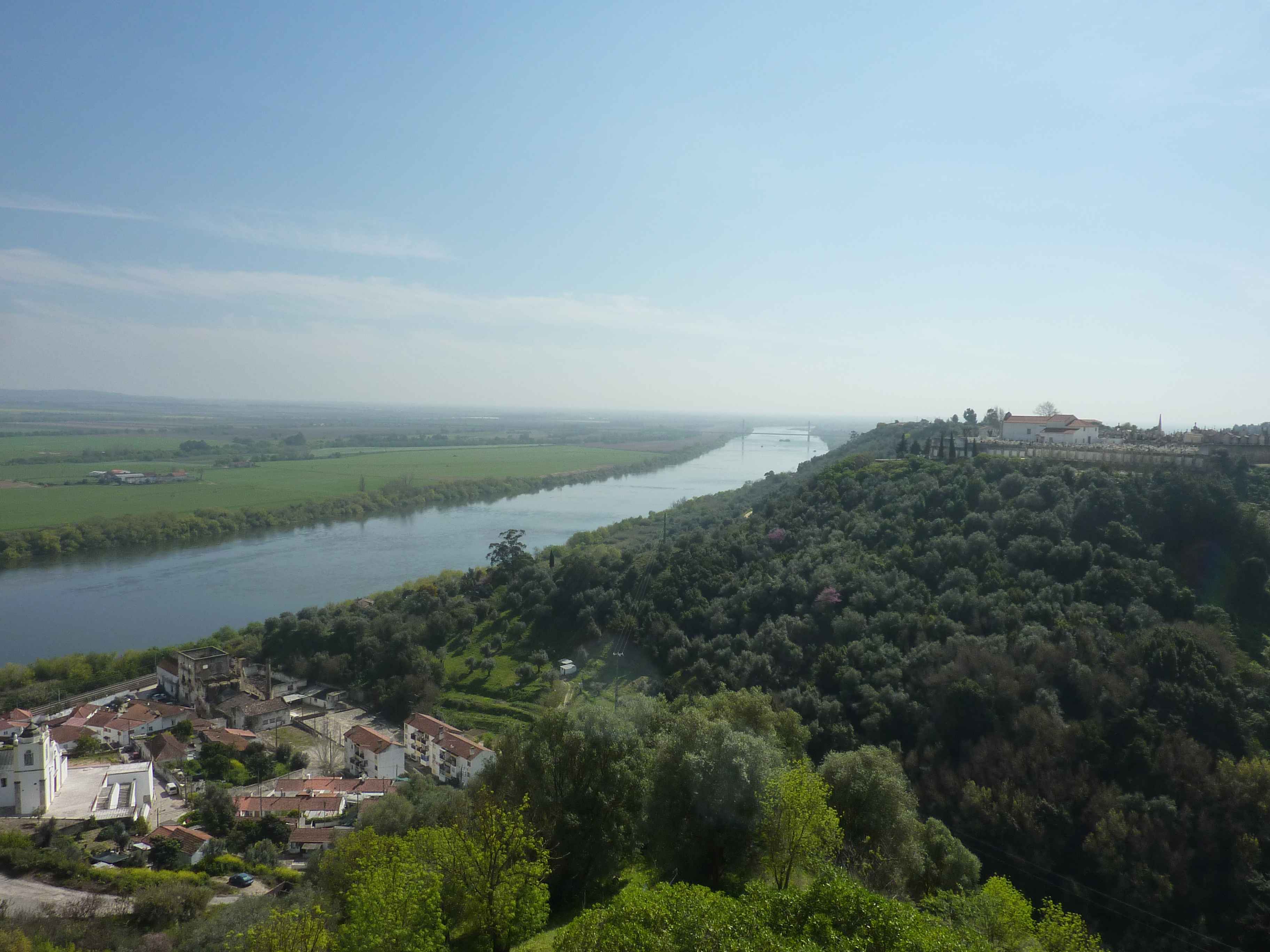 Photos de Le Tage S Ecoule Au Pied De Santarem Avant Lisbonne